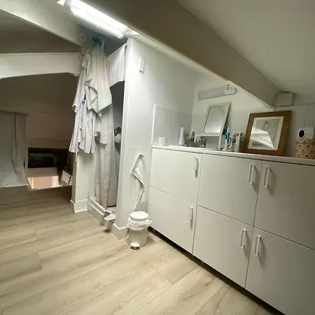 Duplex A *